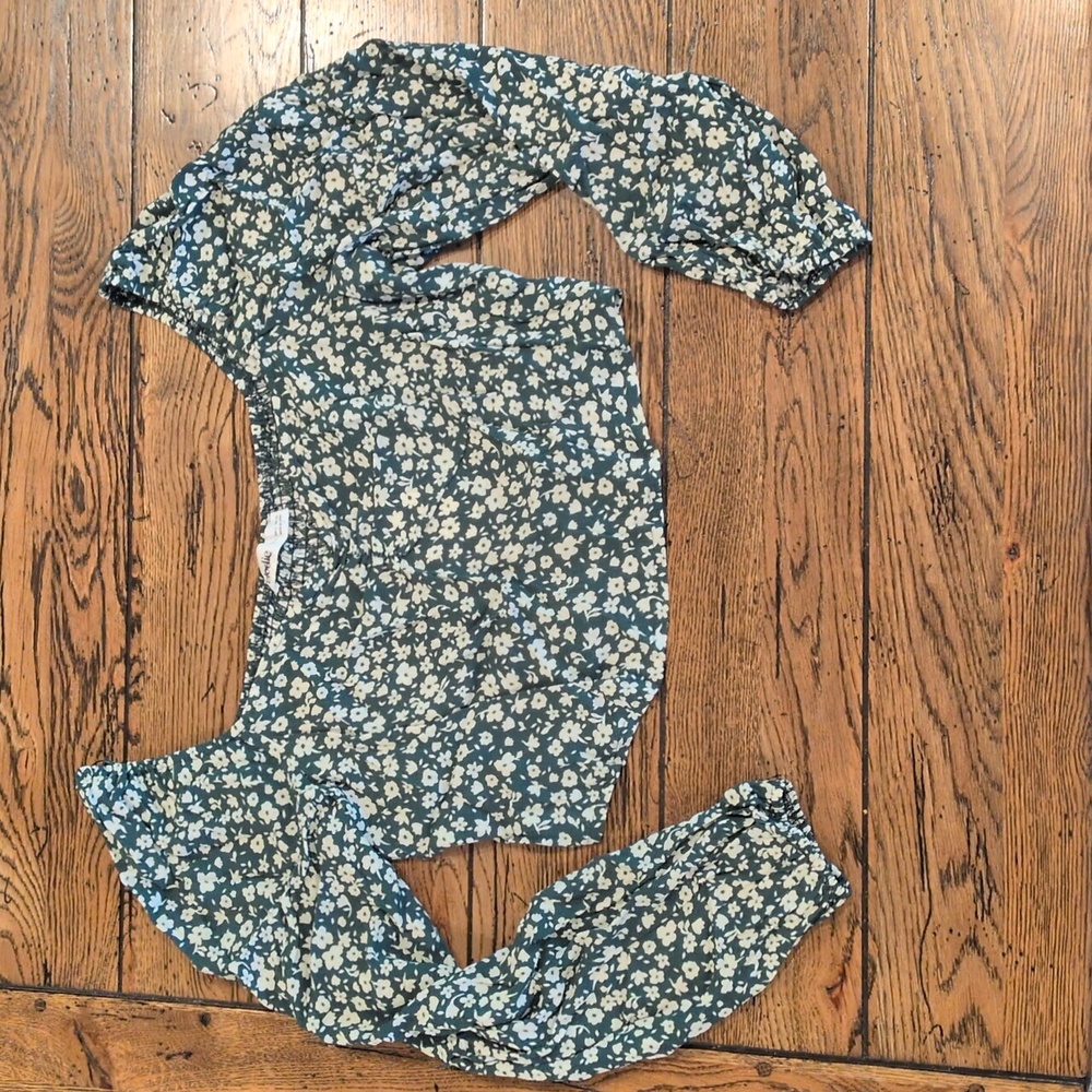 Elodie Women's Green Floral Long Sleeve Cropped Boho Top